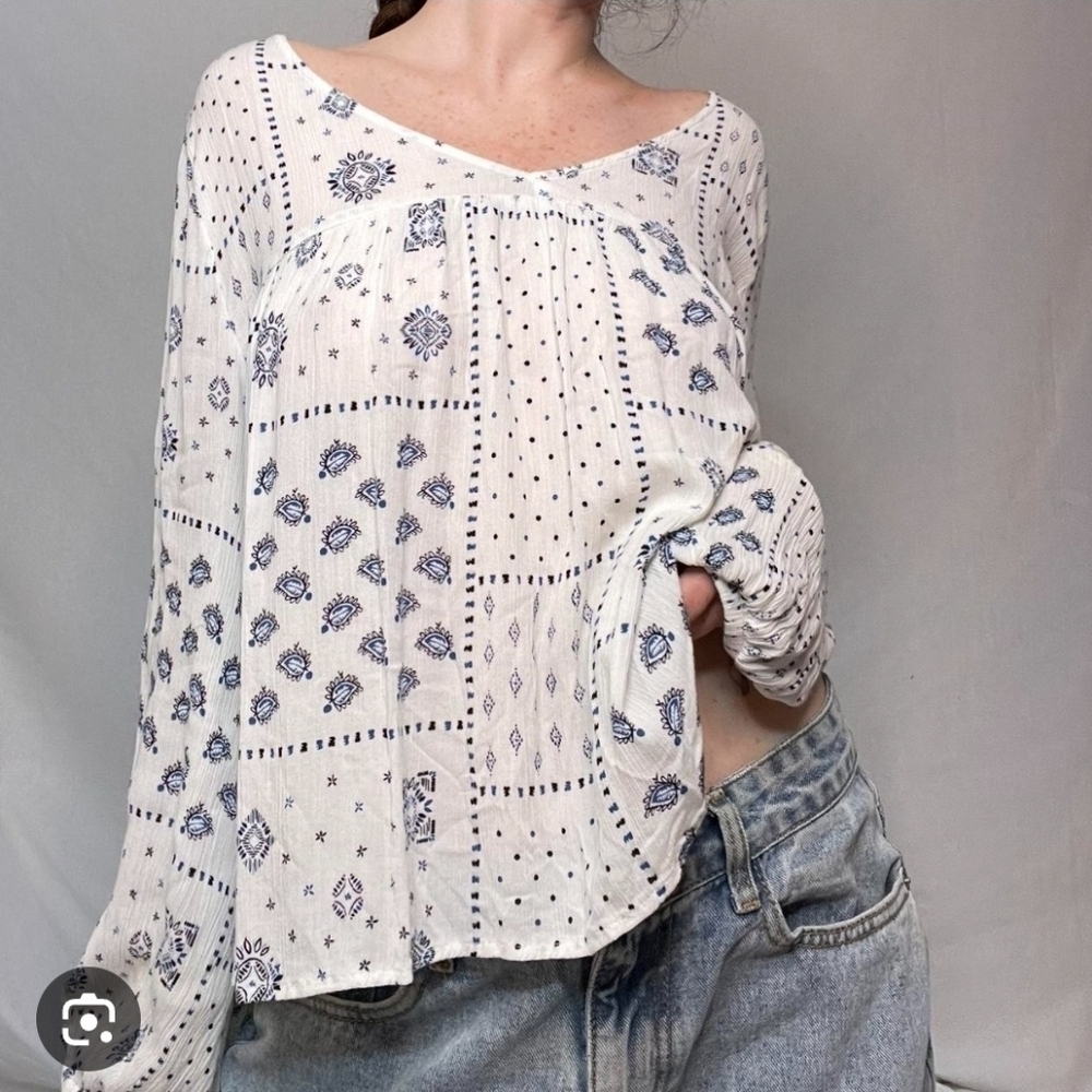 Abercrombie & Fitch Blue White Lightweight Long Sleeve Peasant Blouse Top